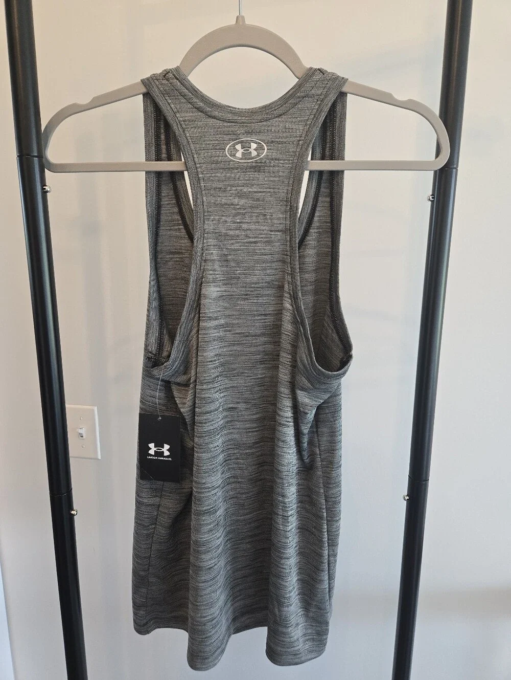 NWT Under Armour Velocity Twist Tank Top Gray Racerback Loose Fit Medium Women - Picture 4 of 4